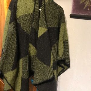 Green plaid poncho/ wrap. Very cozy